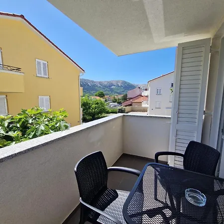 In Mit Eigenem Balkon *